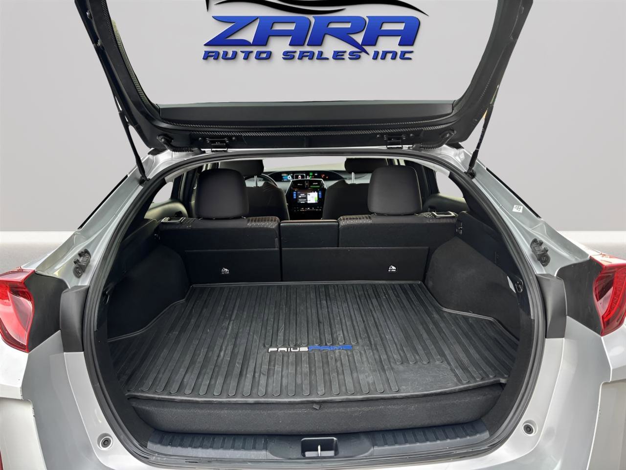 Used 2018 Toyota Prius Prime Plus image 25