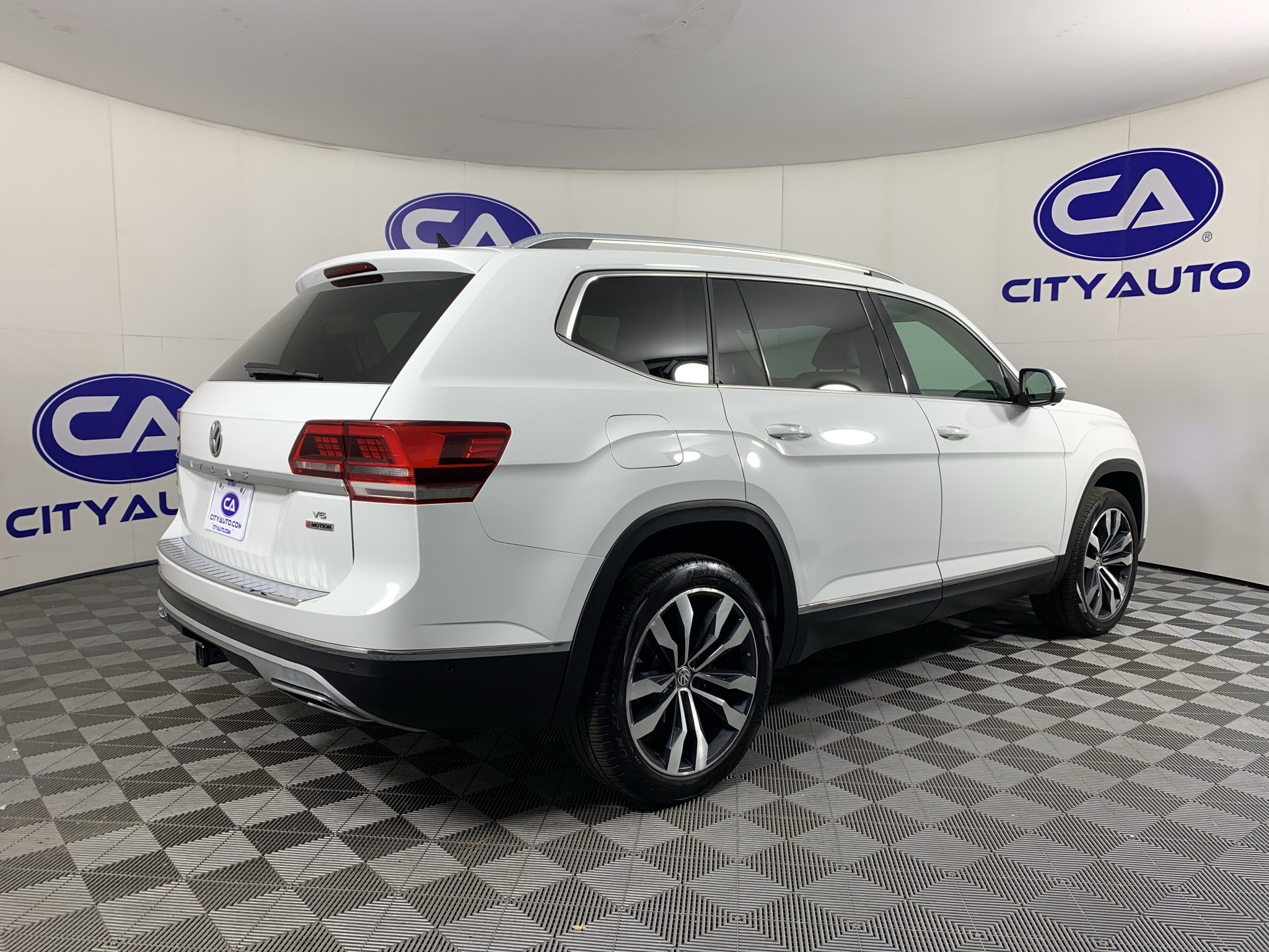Used 2019 Volkswagen Atlas SEL Premium AWD/4WD image 3