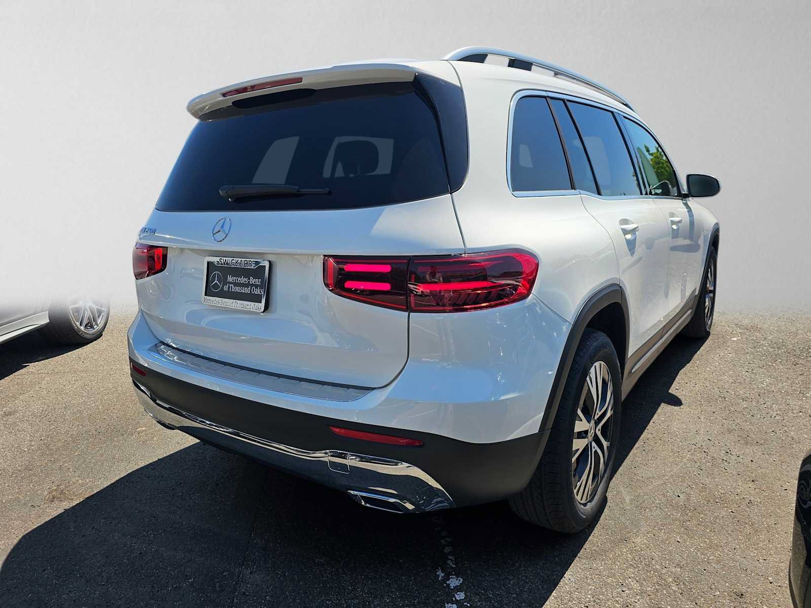 New 2026 Mercedes-Benz GLB 250 image 3