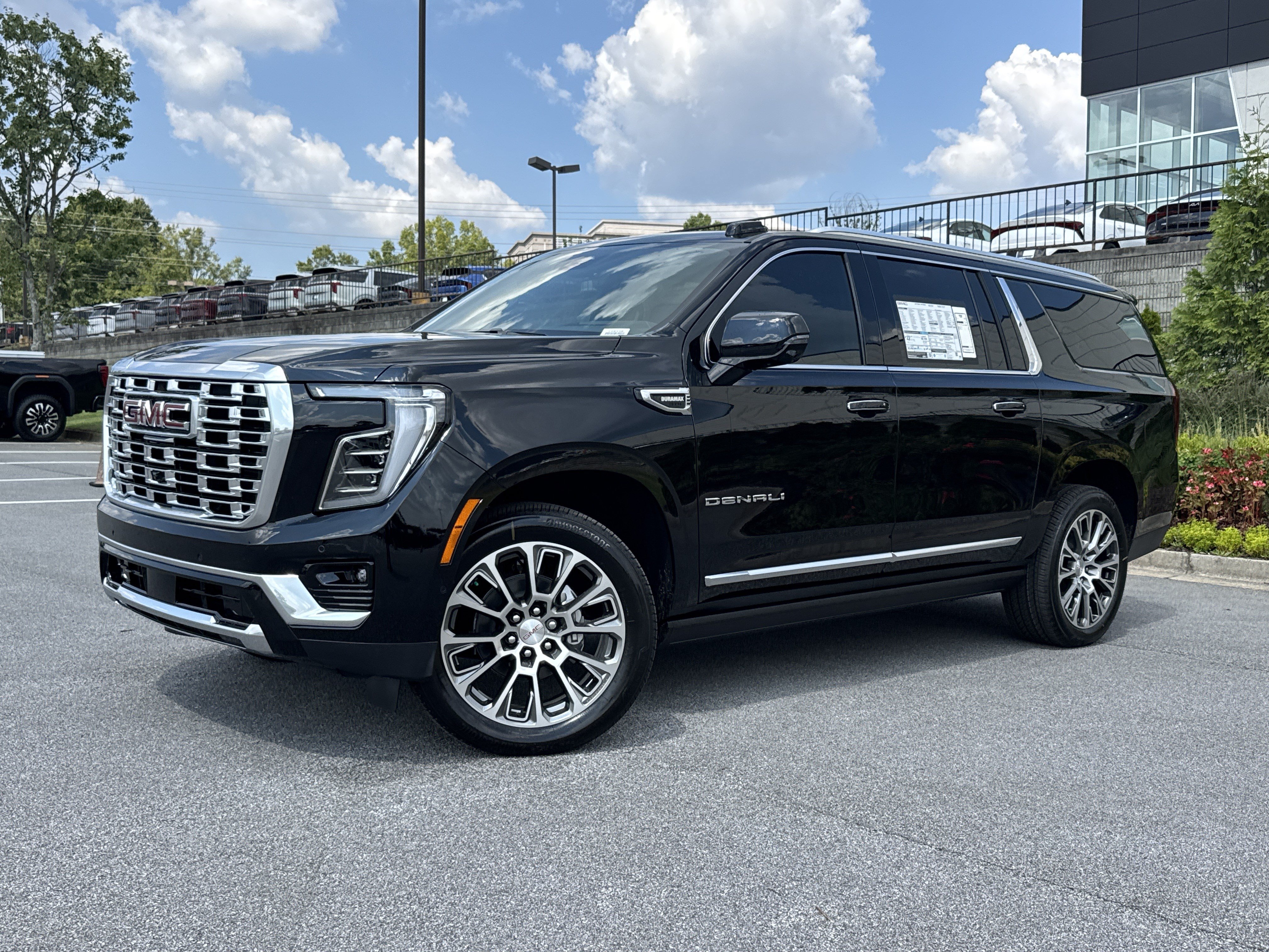 New 2026 GMC Yukon XL Denali w/ Denali Reserve Package AWD/4WD image 5