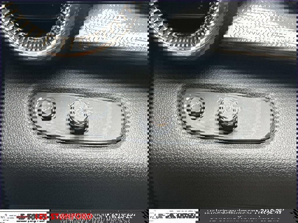 Used 2024 Chevrolet Trax ACTIV w/ Sunroof Package image 27