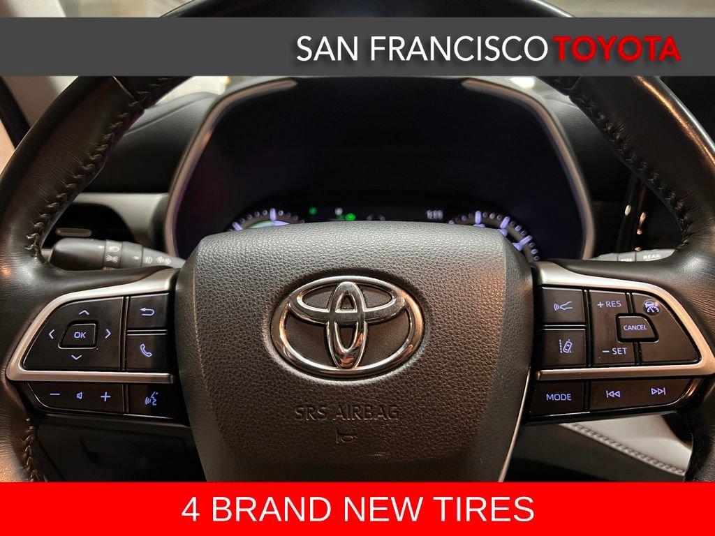 Used 2022 Toyota Highlander XLE AWD/4WD image 34