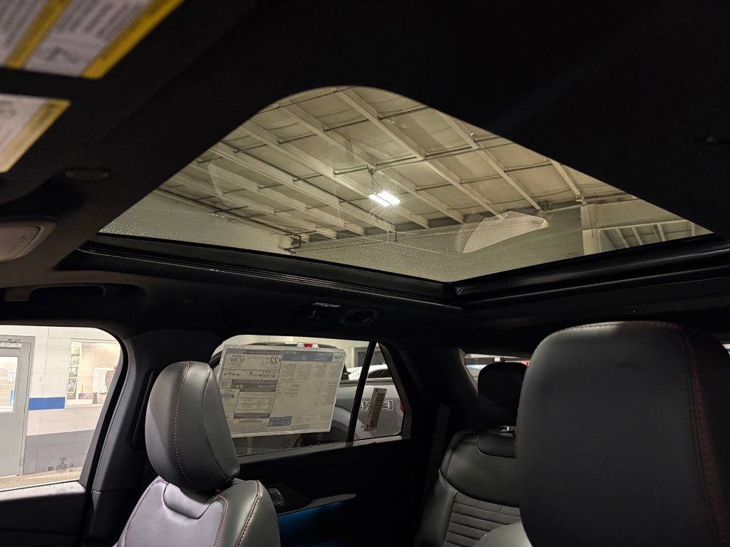 New 2026 Ford Explorer ST-Line w/ ST-Line Street Pack AWD/4WD image 22