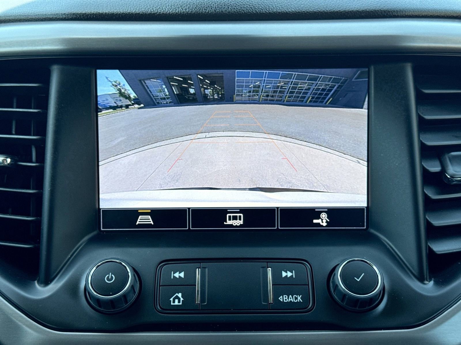 Used 2022 GMC Acadia AT4 w/ Preferred Package AWD/4WD image 38
