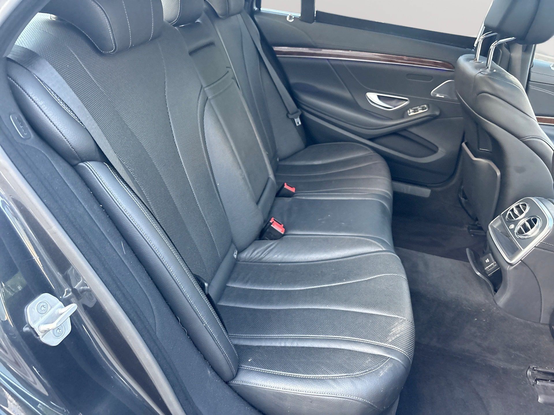 Used 2015 Mercedes-Benz S 550 4MATIC Sedan image 27
