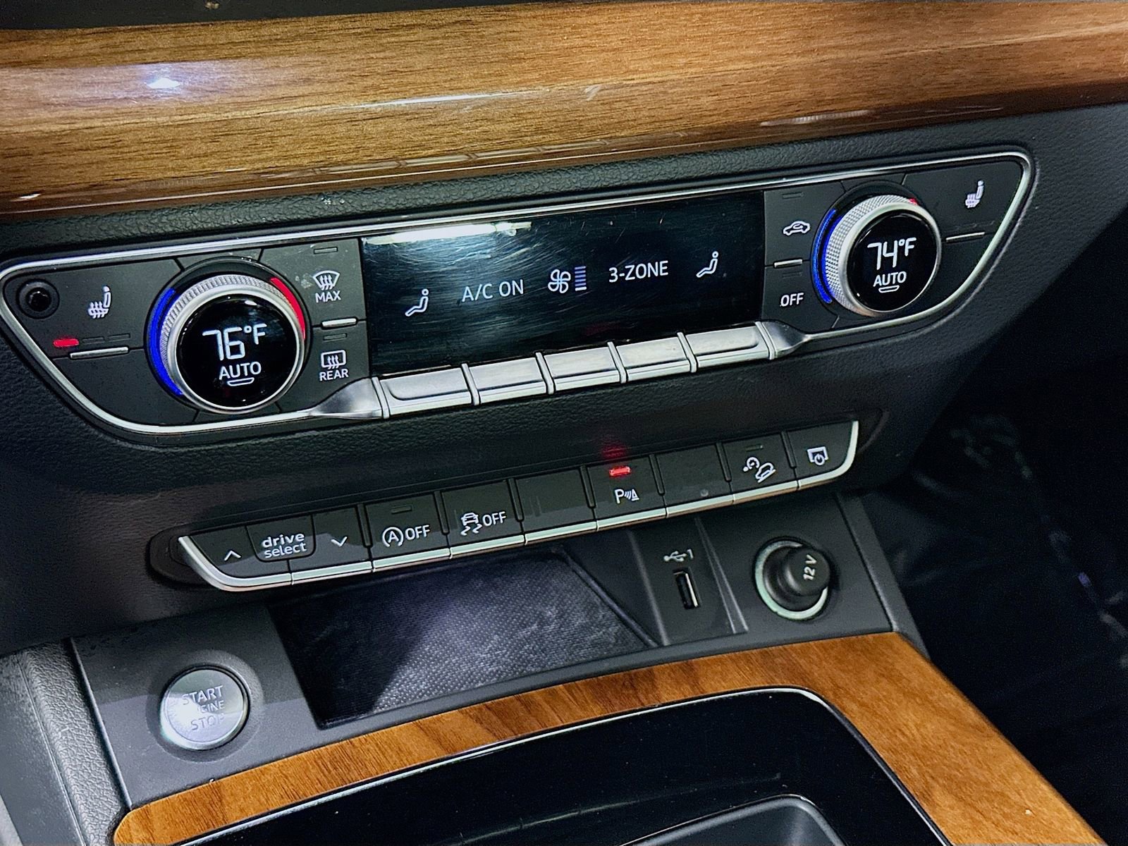 Used 2023 Audi Q5 2.0T Premium w/ Convenience Package image 17