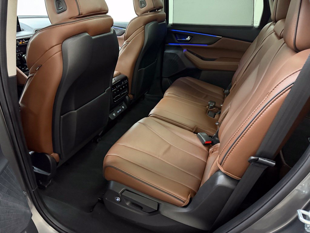 Used 2024 Acura MDX w/ Advance Package AWD/4WD image 33