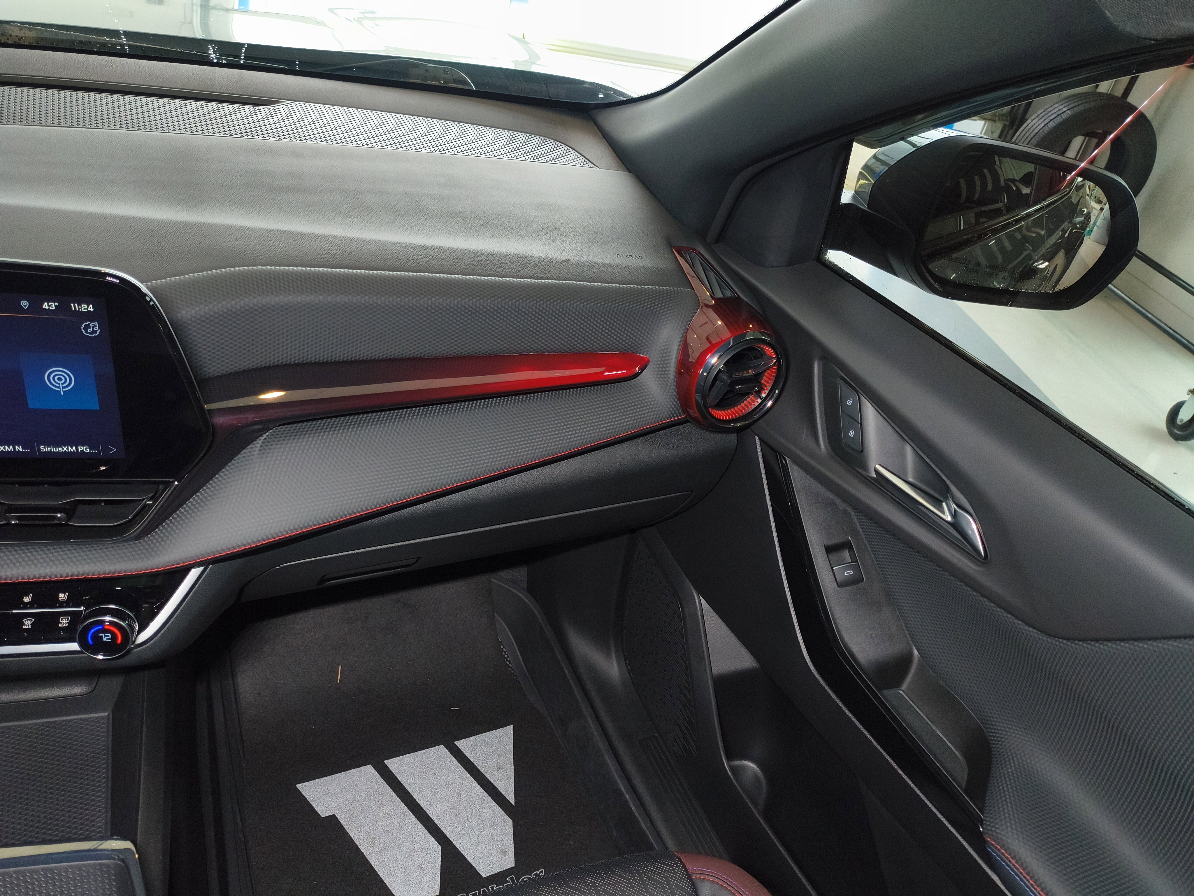 Used 2025 Chevrolet Equinox RS w/ Safety and Technology Package image 14