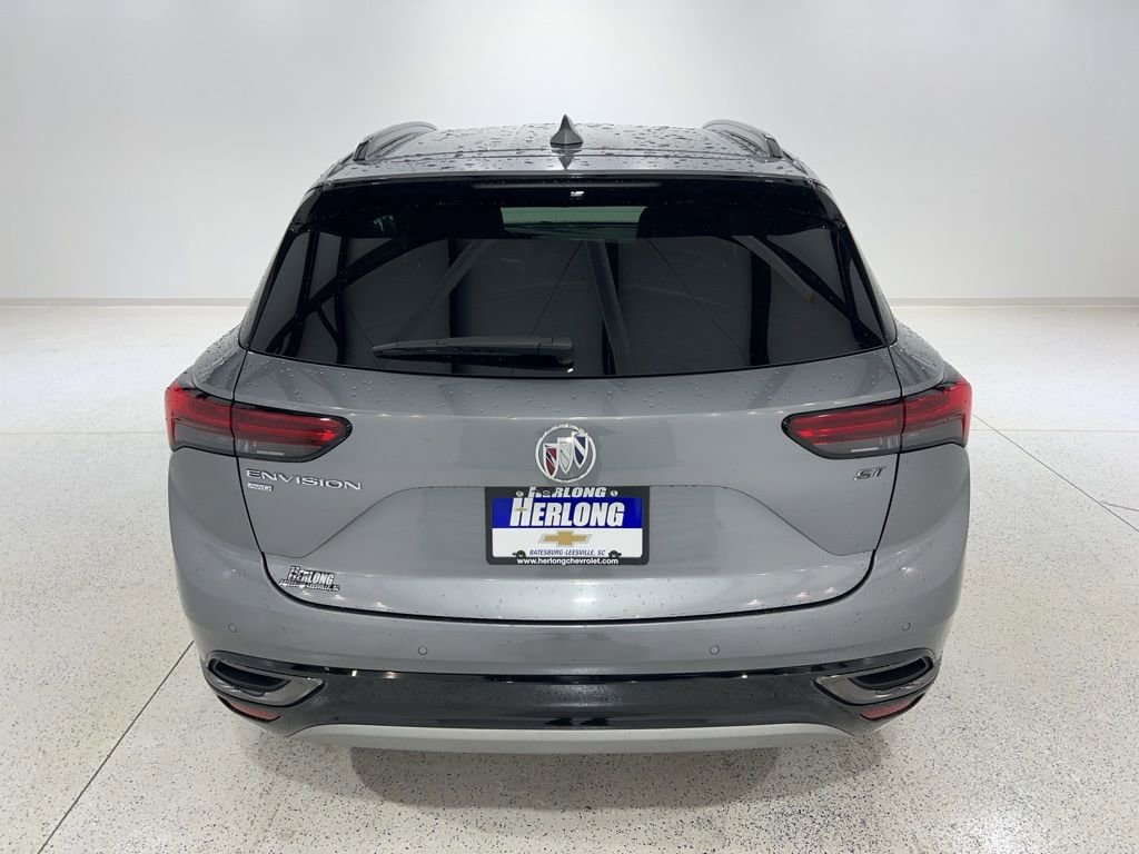 Used 2022 Buick Envision Essence w/ Sport Touring Package image 4