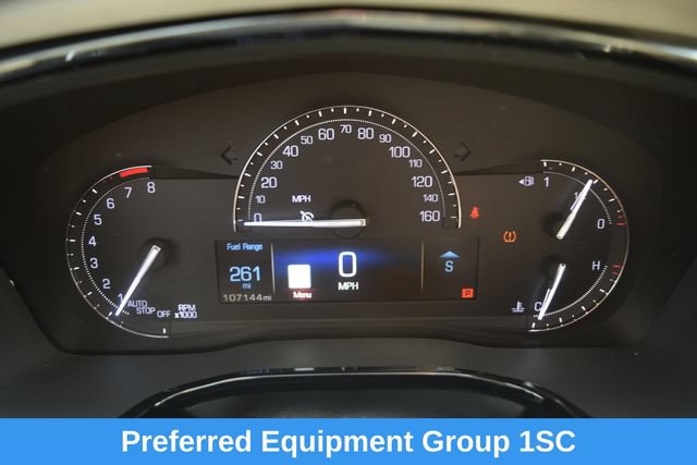 Used 2017 Cadillac XT5 Luxury w/ Driver Awareness Package FWD image 3