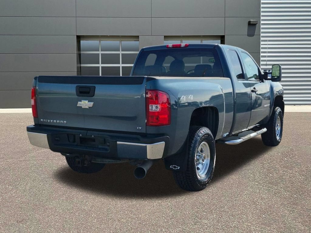 Used 2009 Chevrolet Silverado 2500 LT w/ Interior Plus Package AWD/4WD image 5