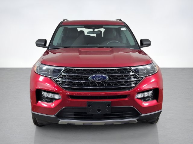 Certified 2024 Ford Explorer XLT w/ Equipment Group 202A AWD/4WD image 8