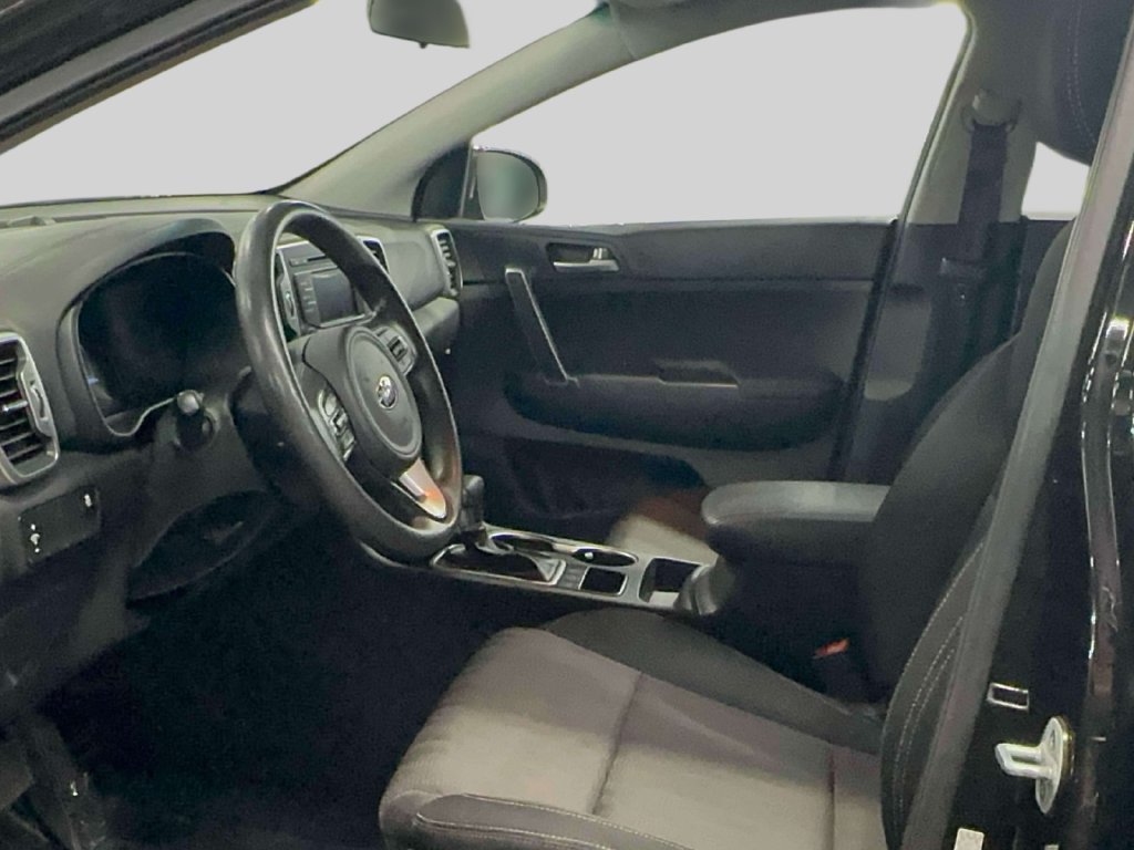 Used 2019 Kia Sportage LX AWD/4WD image 14