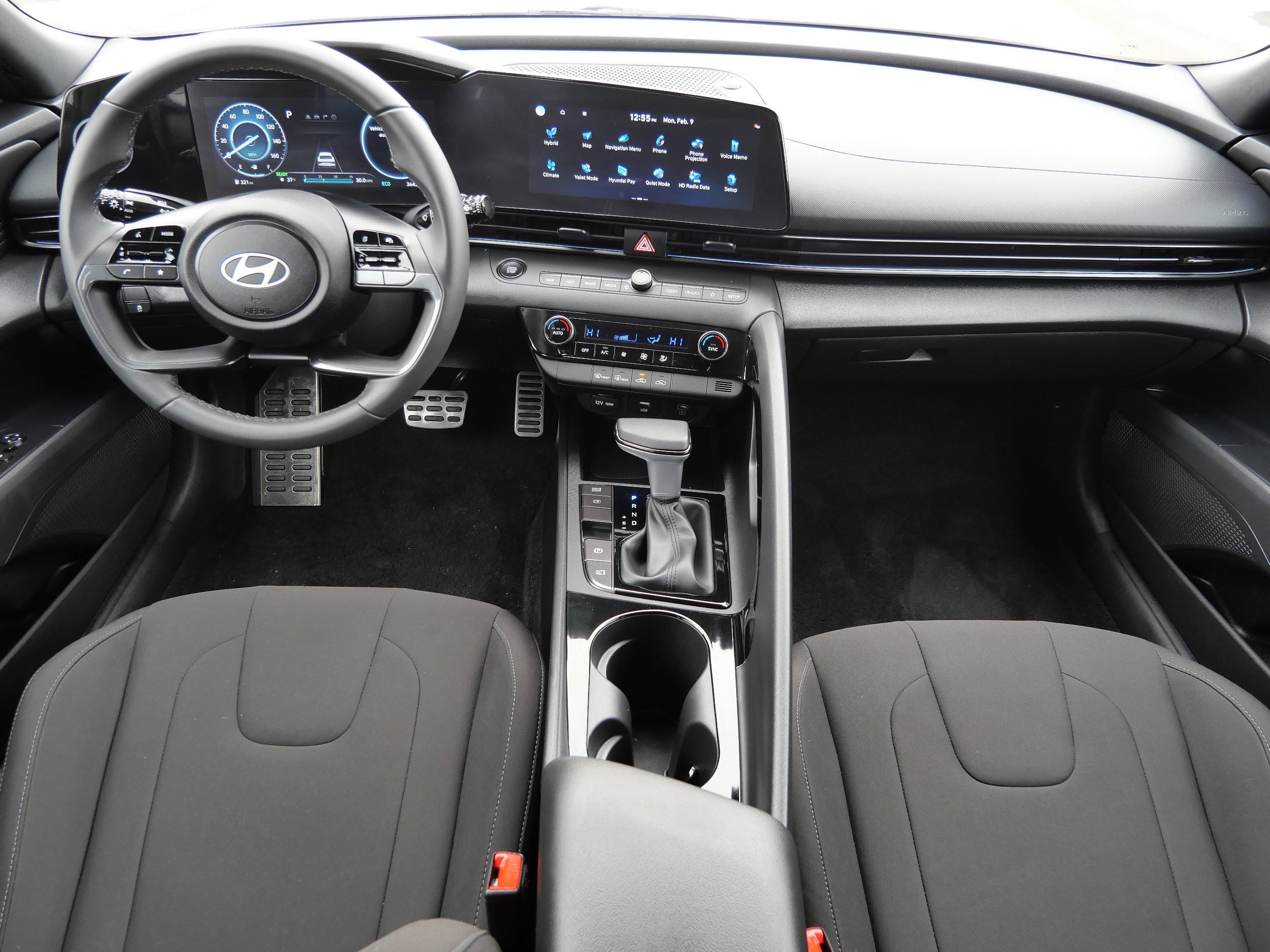 Used 2025 Hyundai Elantra SEL image 10