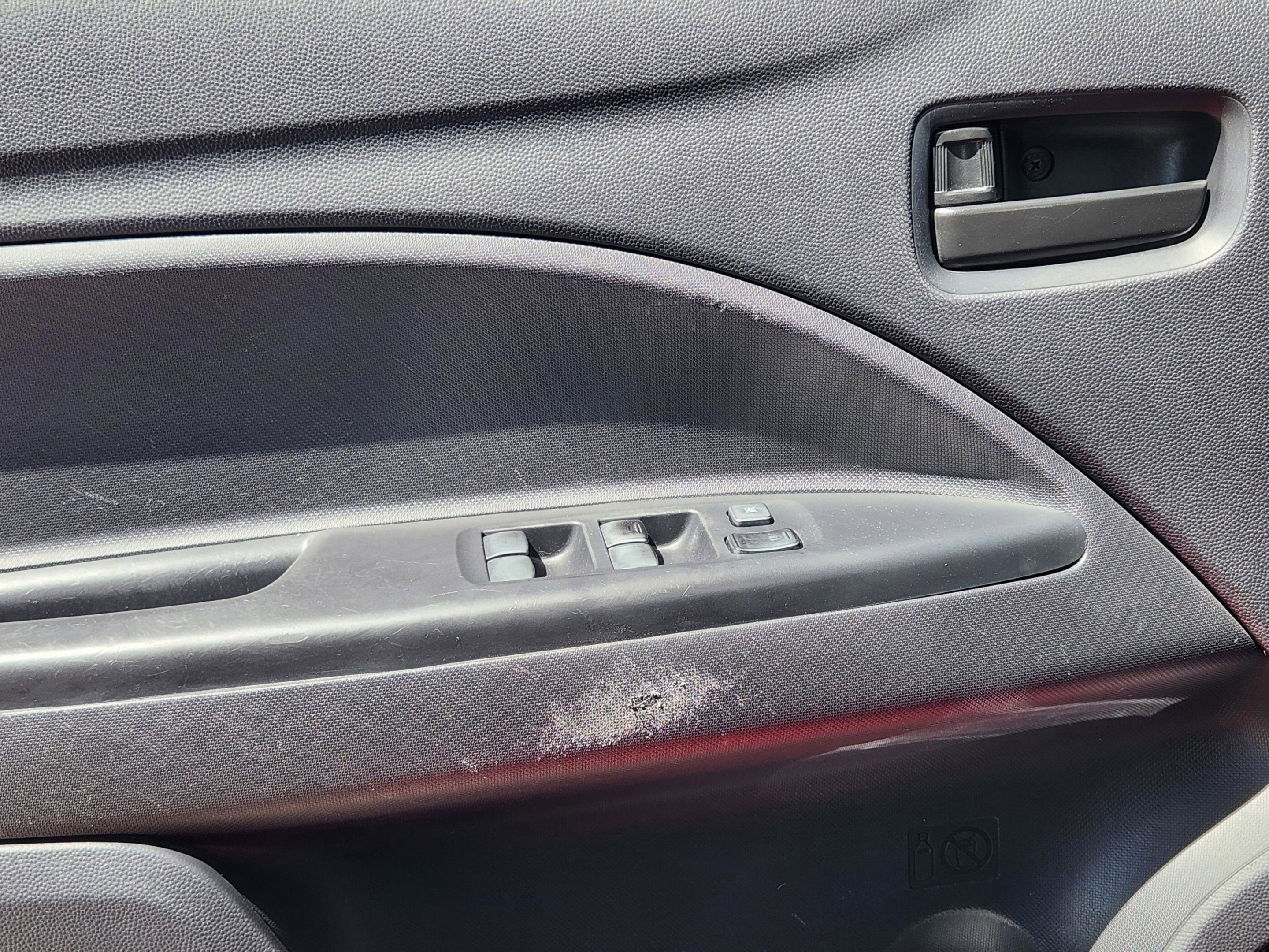 Used 2015 Mitsubishi Mirage DE image 23
