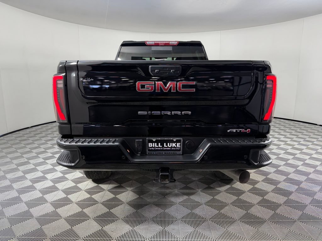 Used 2024 GMC Sierra 2500 AT4 w/ Technology Package AWD/4WD image 9