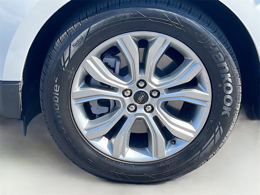 Used 2024 Ford Edge Titanium image 31