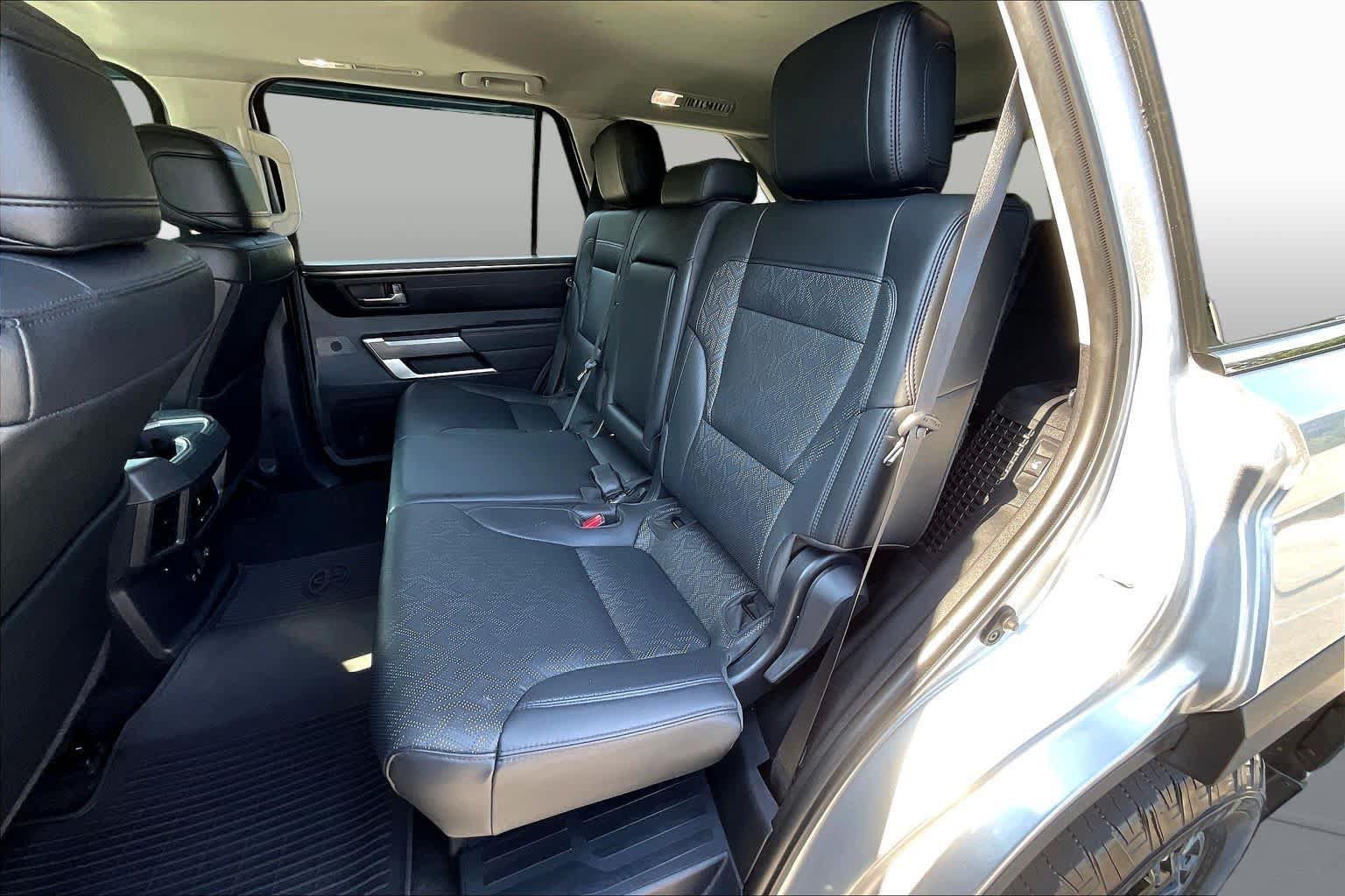 Used 2024 Toyota Sequoia SR5 w/ SR5 Premium Package AWD/4WD image 20
