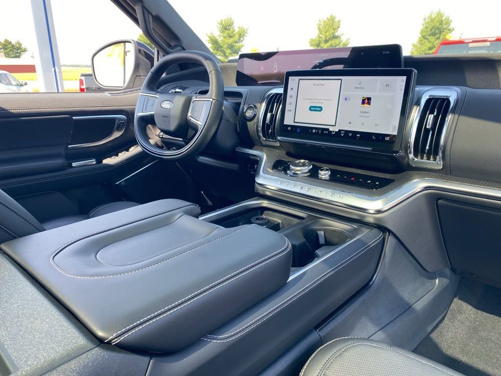 New 2025 Ford Expedition Platinum w/ Stealth Performance Package image 6