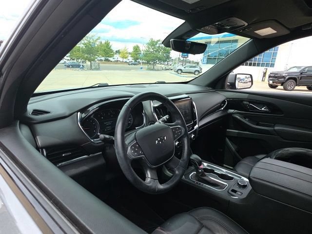 Used 2023 Chevrolet Traverse RS AWD/4WD image 19