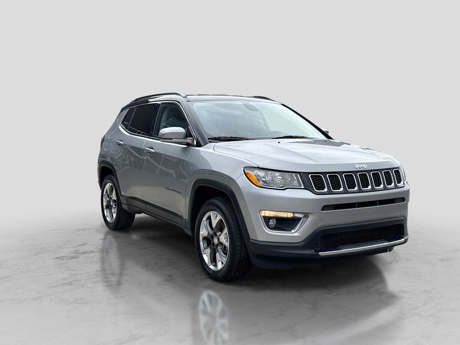 Used 2019 Jeep Compass Limited AWD/4WD image 8