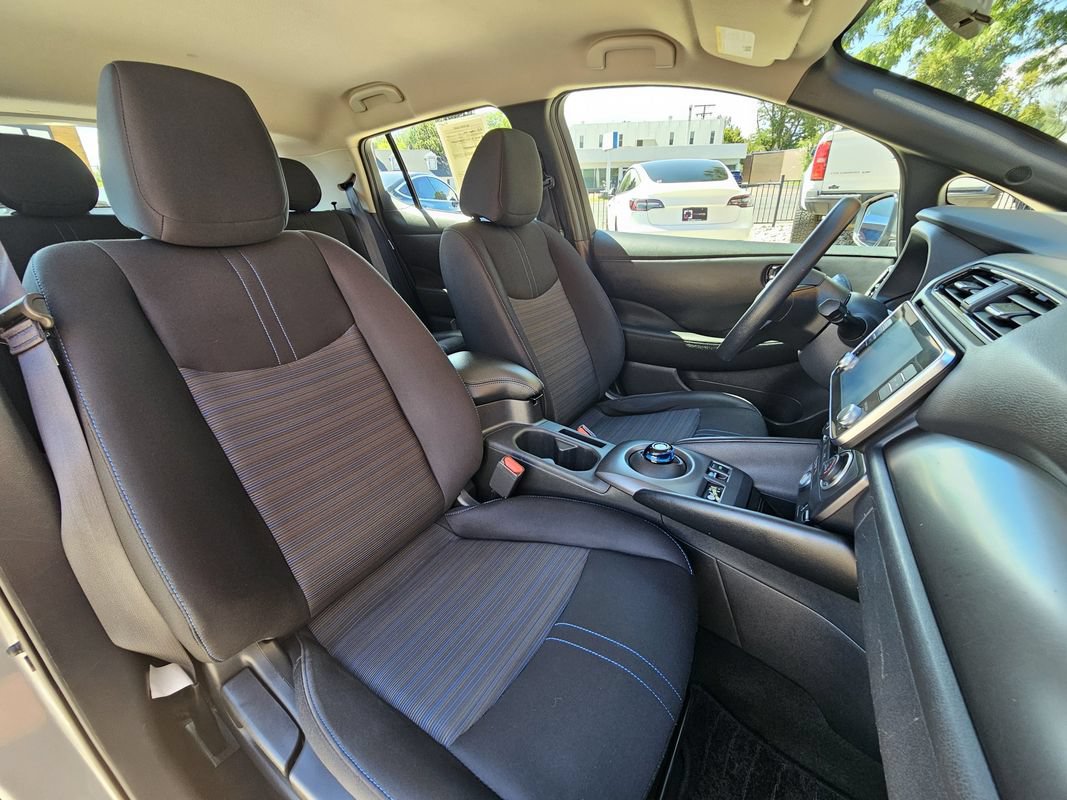 Used 2024 Nissan Leaf S FWD image 4