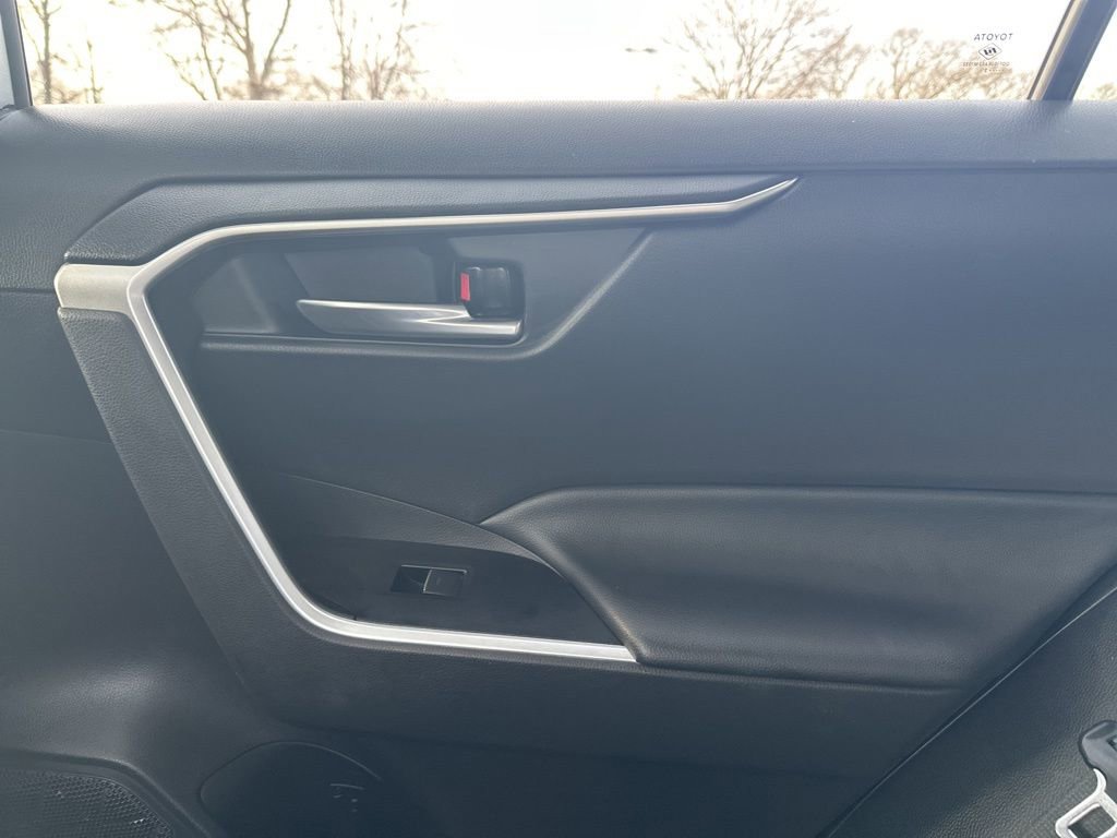 Used 2023 Toyota RAV4 XLE image 21