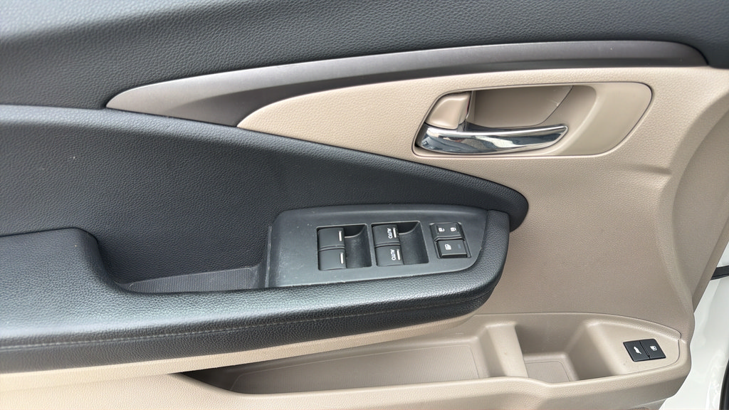 Used 2016 Honda Pilot EX-L image 11