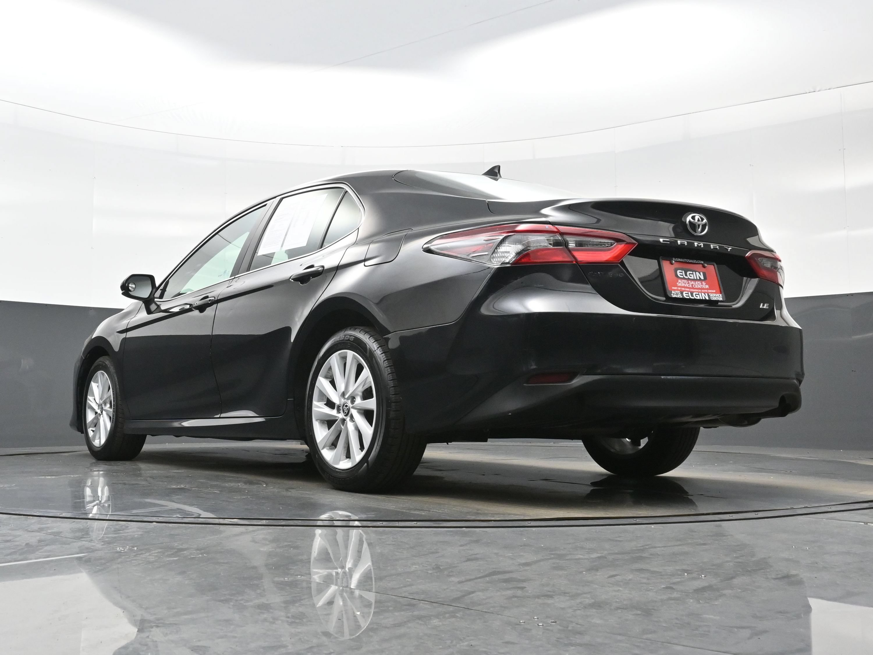 Used 2024 Toyota Camry LE FWD image 27