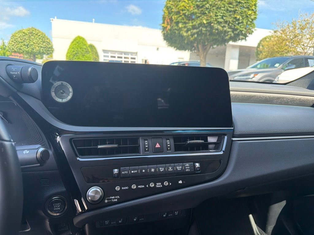 Certified 2025 Lexus ES 350 w/ Premium Package FWD image 29