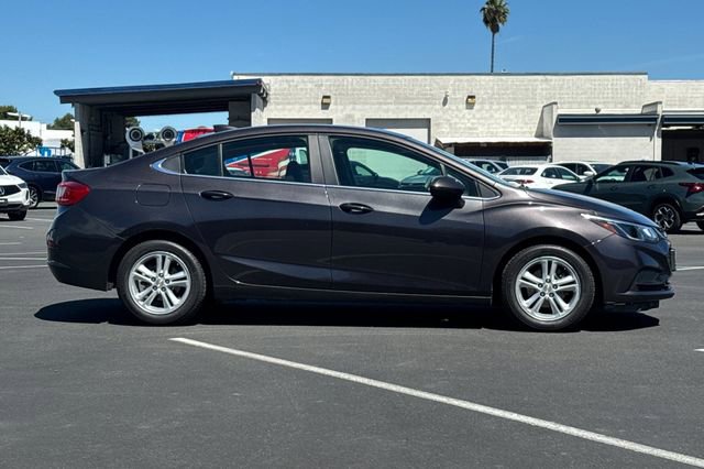 Used 2016 Chevrolet Cruze LT image 3