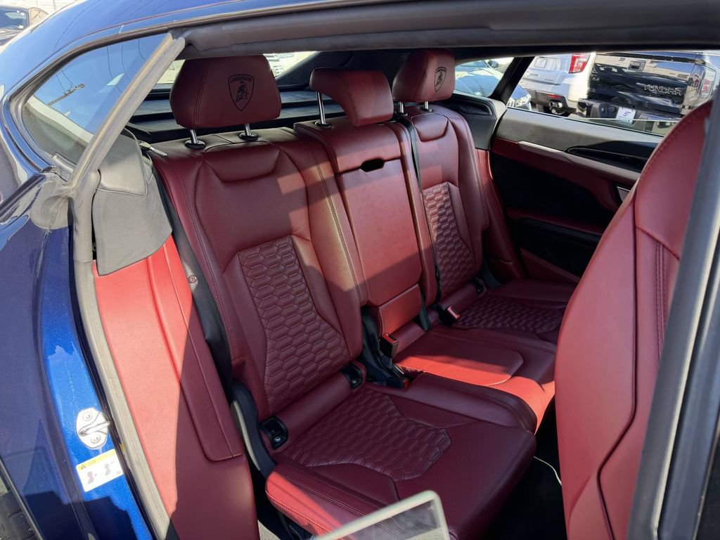 Used 2022 Lamborghini Urus AWD/4WD image 14