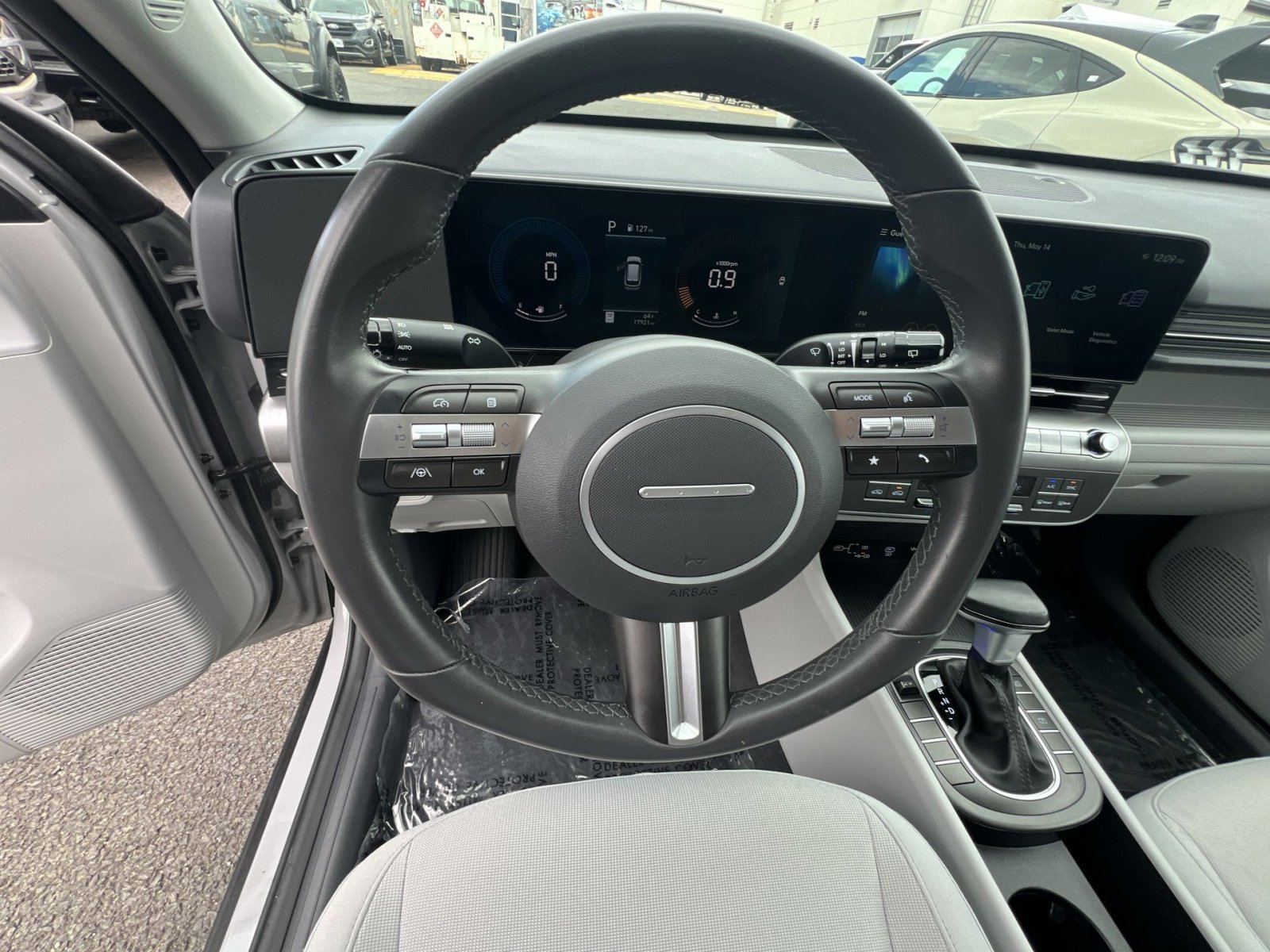 Used 2025 Hyundai Kona SEL FWD image 24