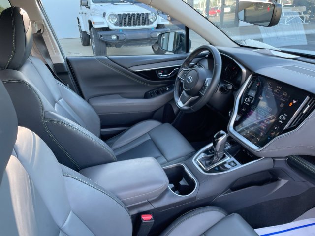 Used 2020 Subaru Outback Onyx Edition XT w/ Popular Package #2 AWD/4WD image 17