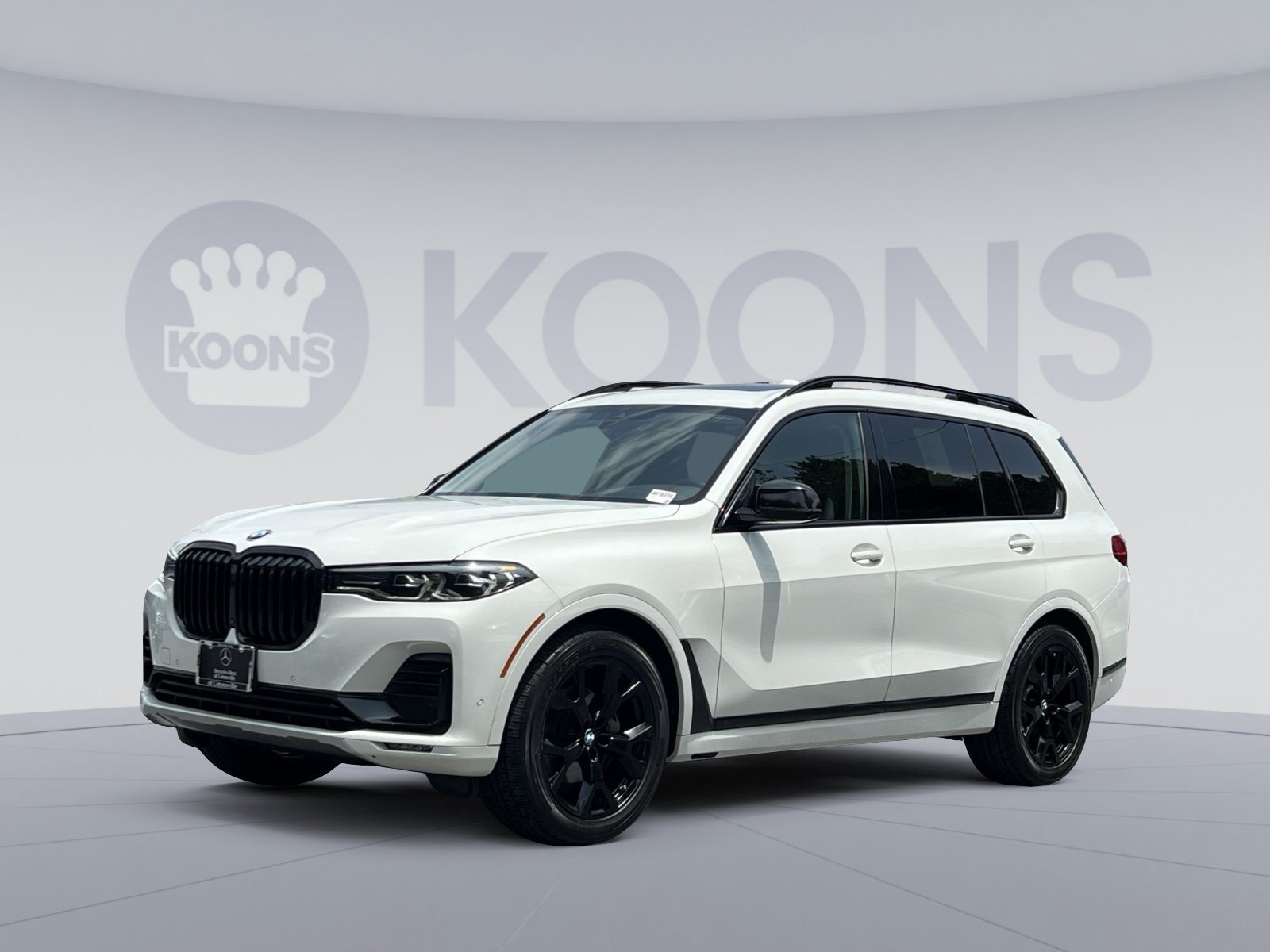 Used 2022 BMW X7 xDrive40i w/ Premium Package AWD/4WD image 5