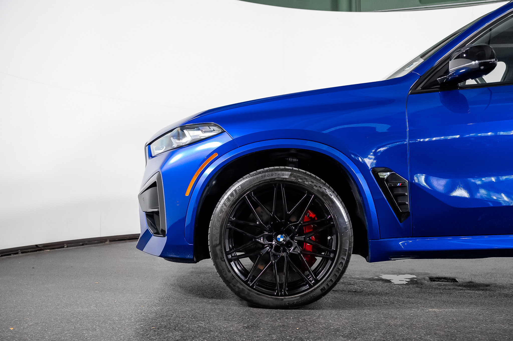 Used 2025 BMW X5 M Competition AWD/4WD image 15