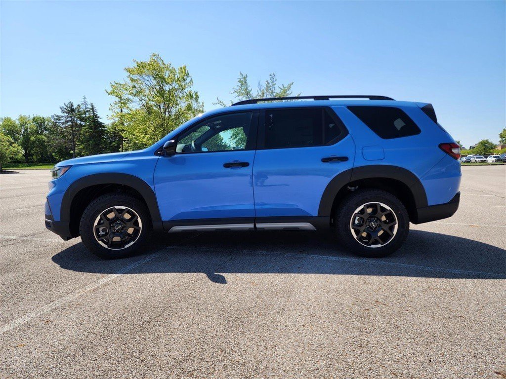 Used 2025 Honda Pilot TrailSport image 15