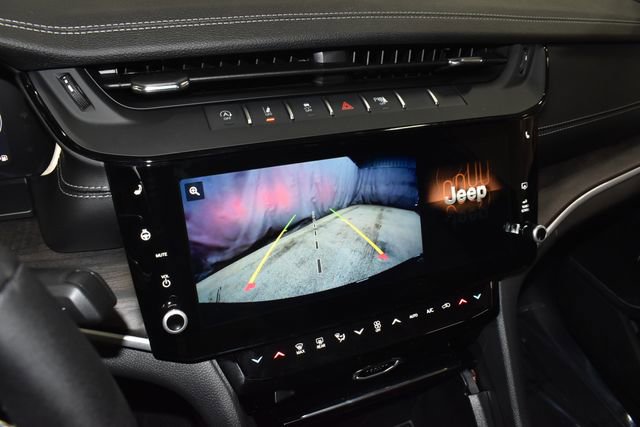 New 2026 Jeep Grand Cherokee Limited w/ Trailer Tow Package image 13