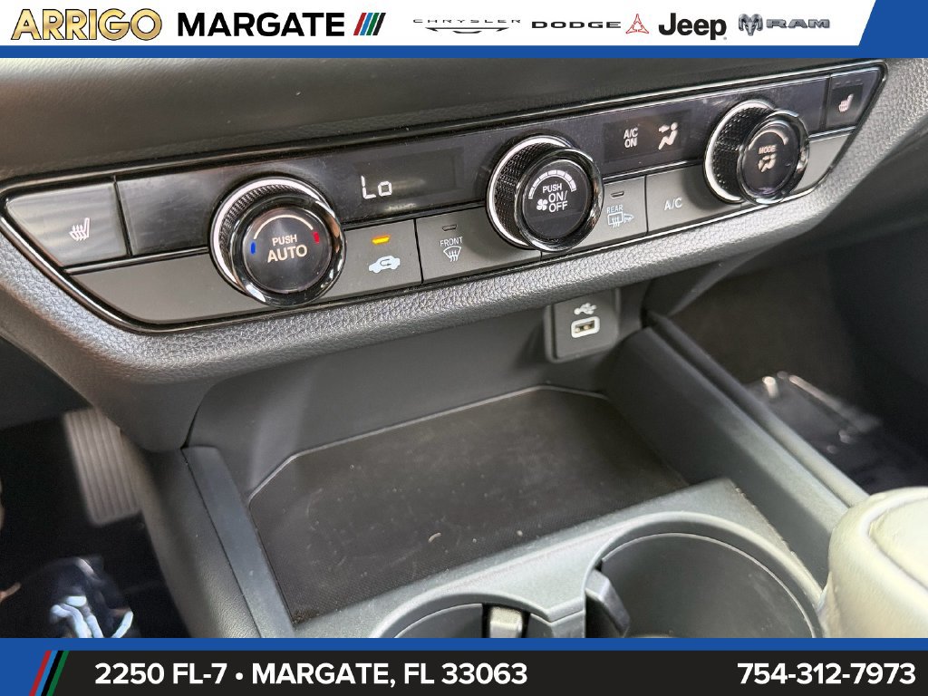Used 2025 Honda HR-V Sport image 24