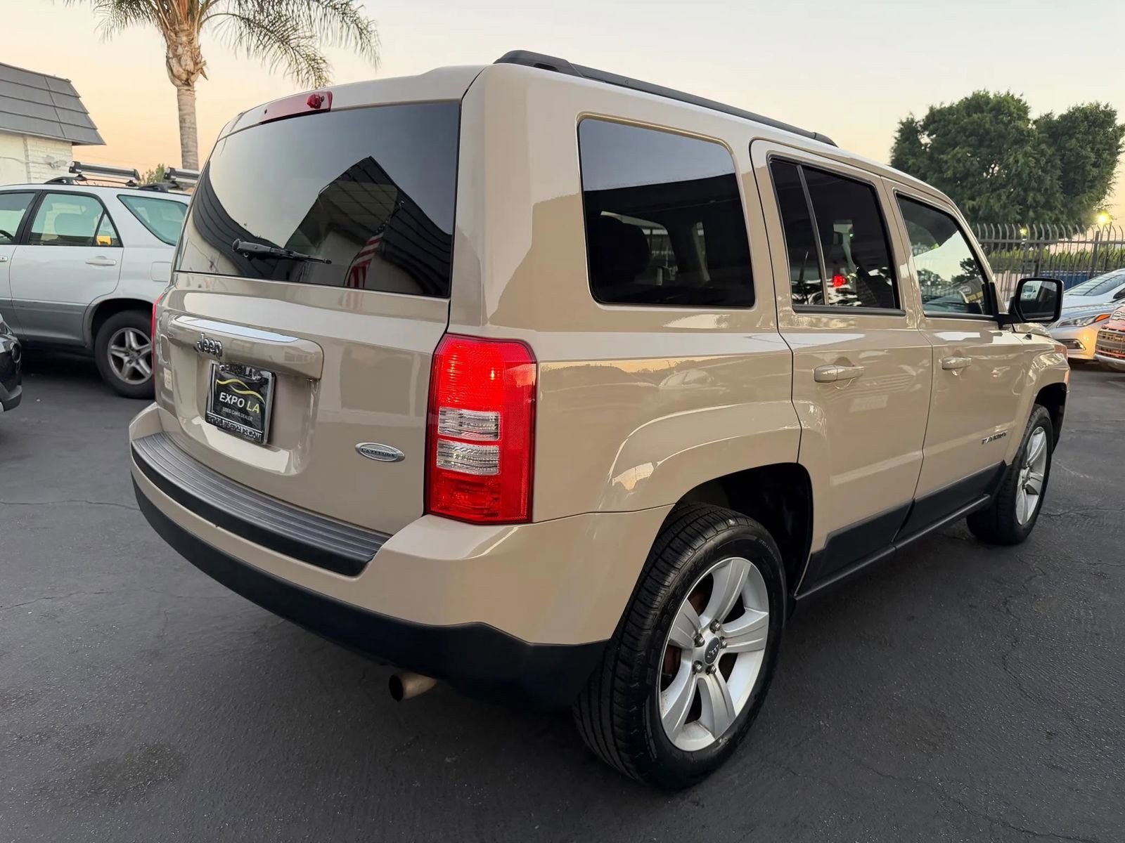 Used 2016 Jeep Patriot Latitude w/ Sun/Sound Group image 20