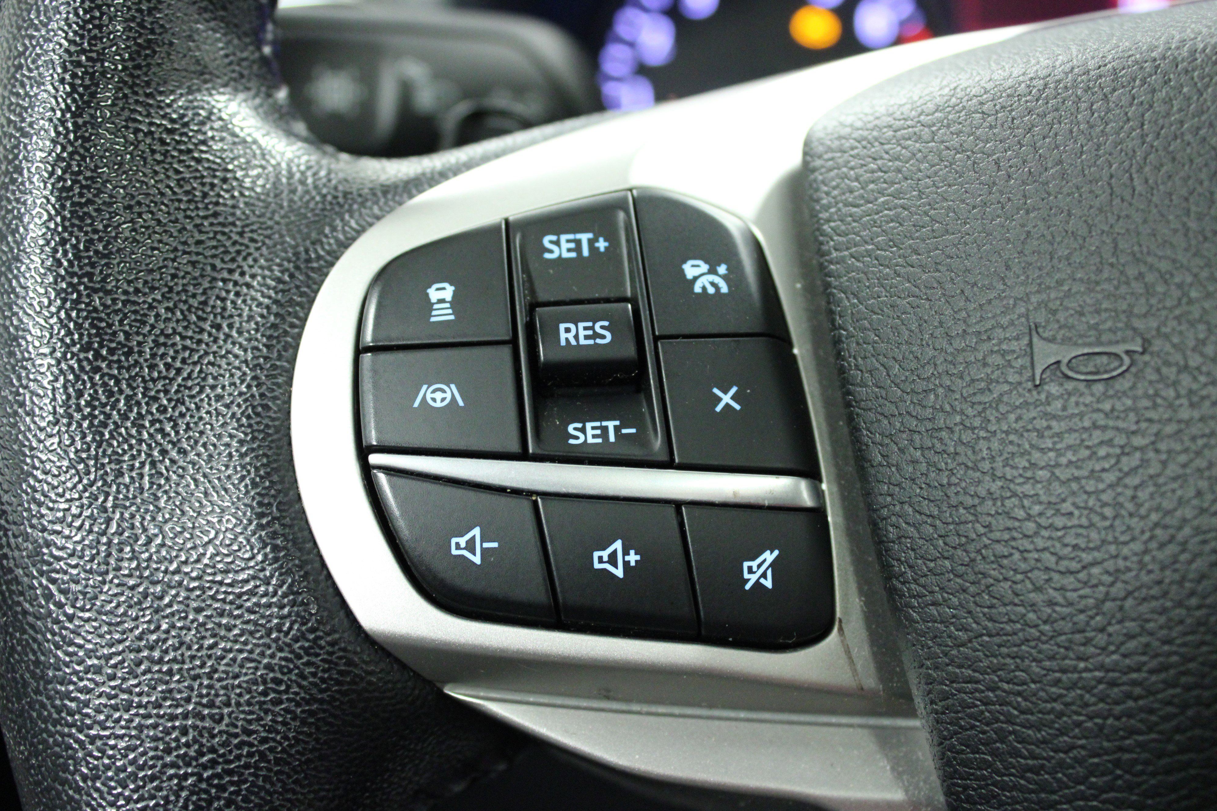 Used 2021 Ford Explorer Limited w/ Hybrid Equipment Group 310A image 21