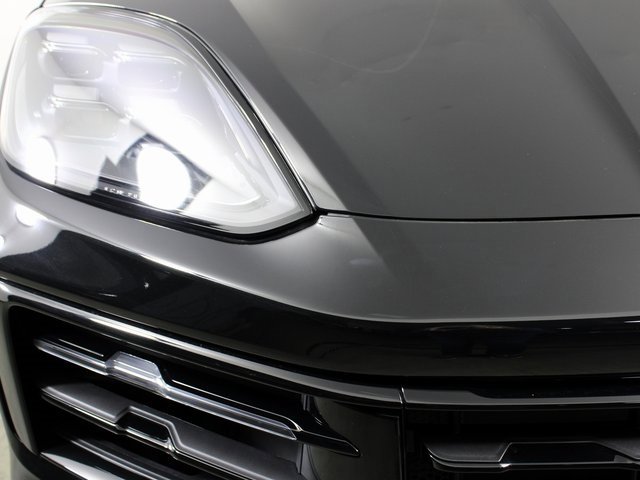 New 2026 Porsche Cayenne S image 11