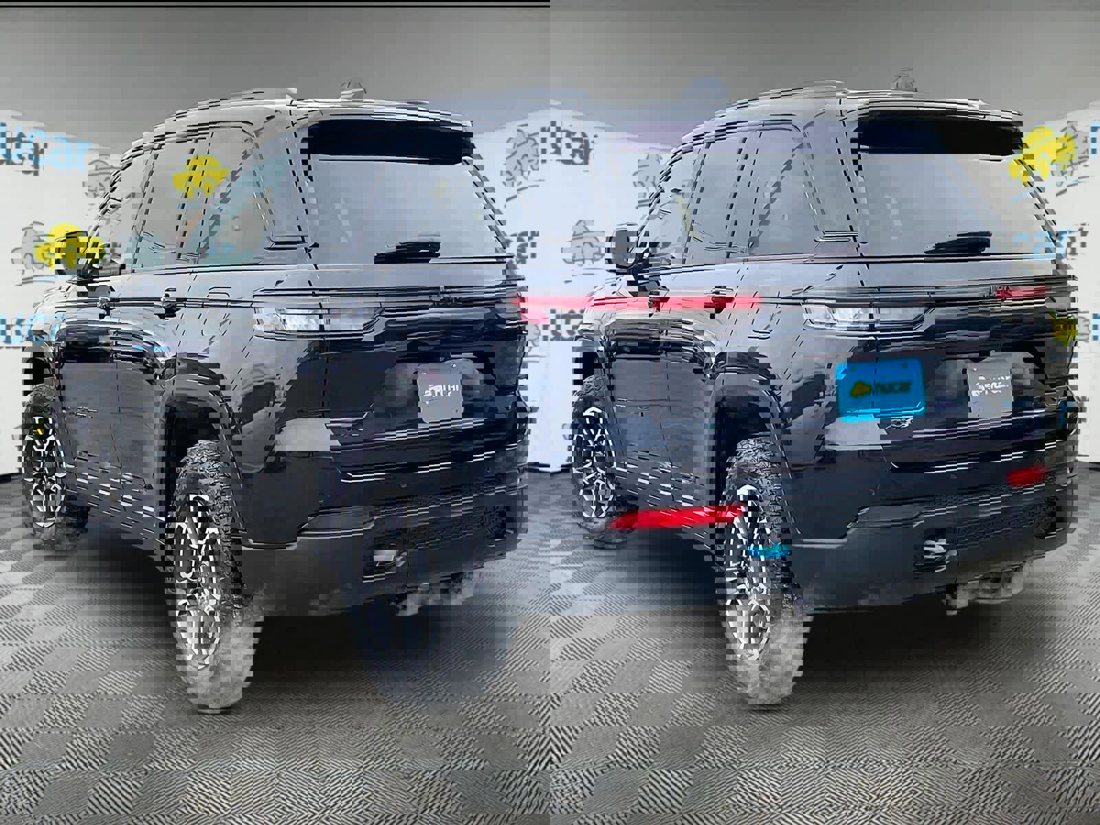 Used 2023 Jeep Grand Cherokee Trailhawk image 4