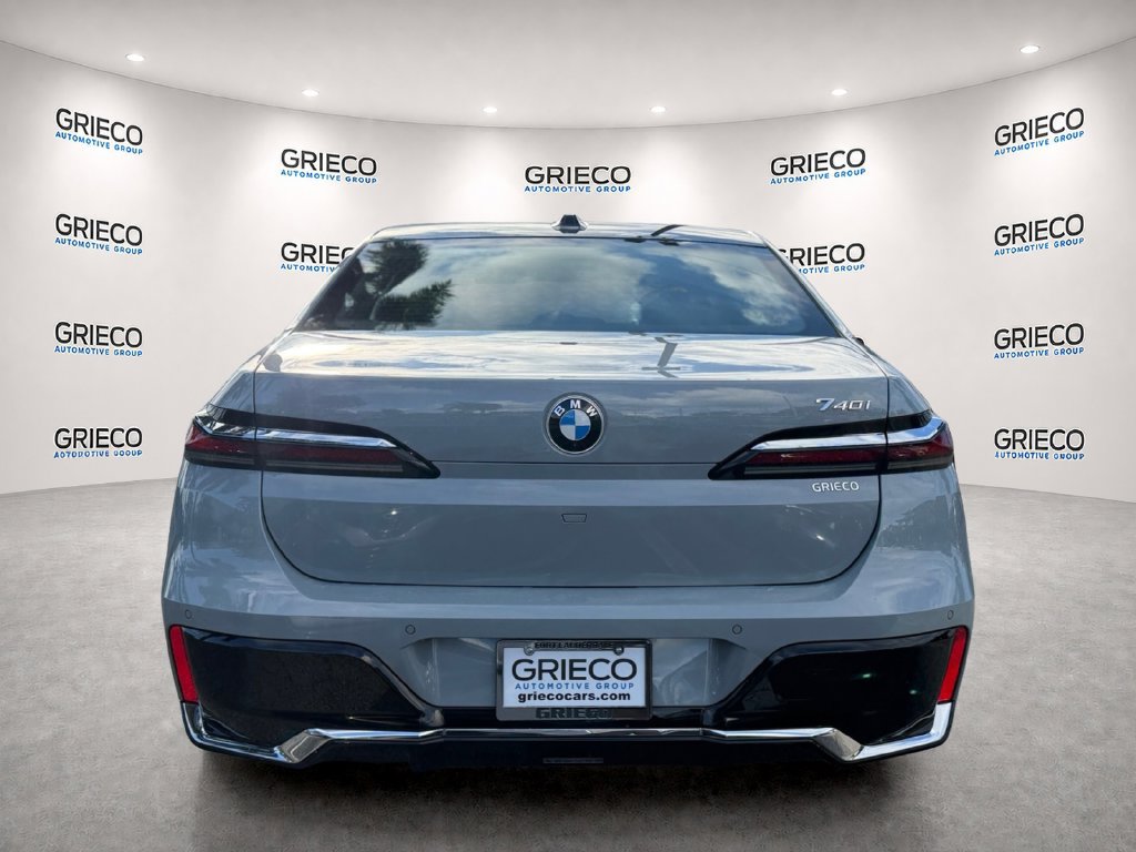 Used 2025 BMW 740i RWD image 6