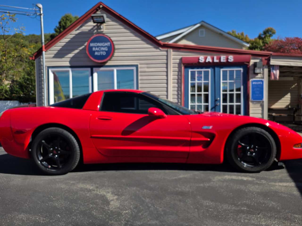 Used 2000 Chevrolet Corvette Coupe w/ Roof Pkg image 5