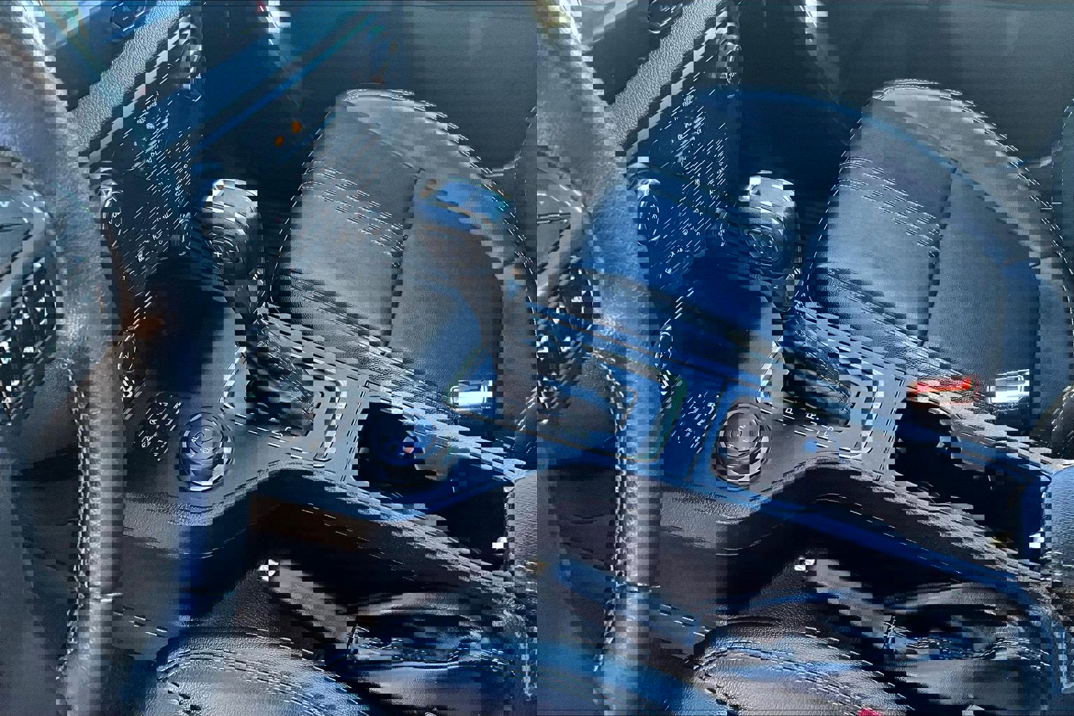 Used 2020 Ford Ranger Lariat w/ Equipment Group 501A Mid image 11