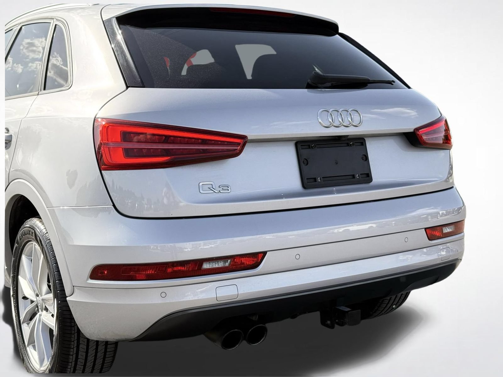 Used 2018 Audi Q3 2.0T Premium FWD image 3