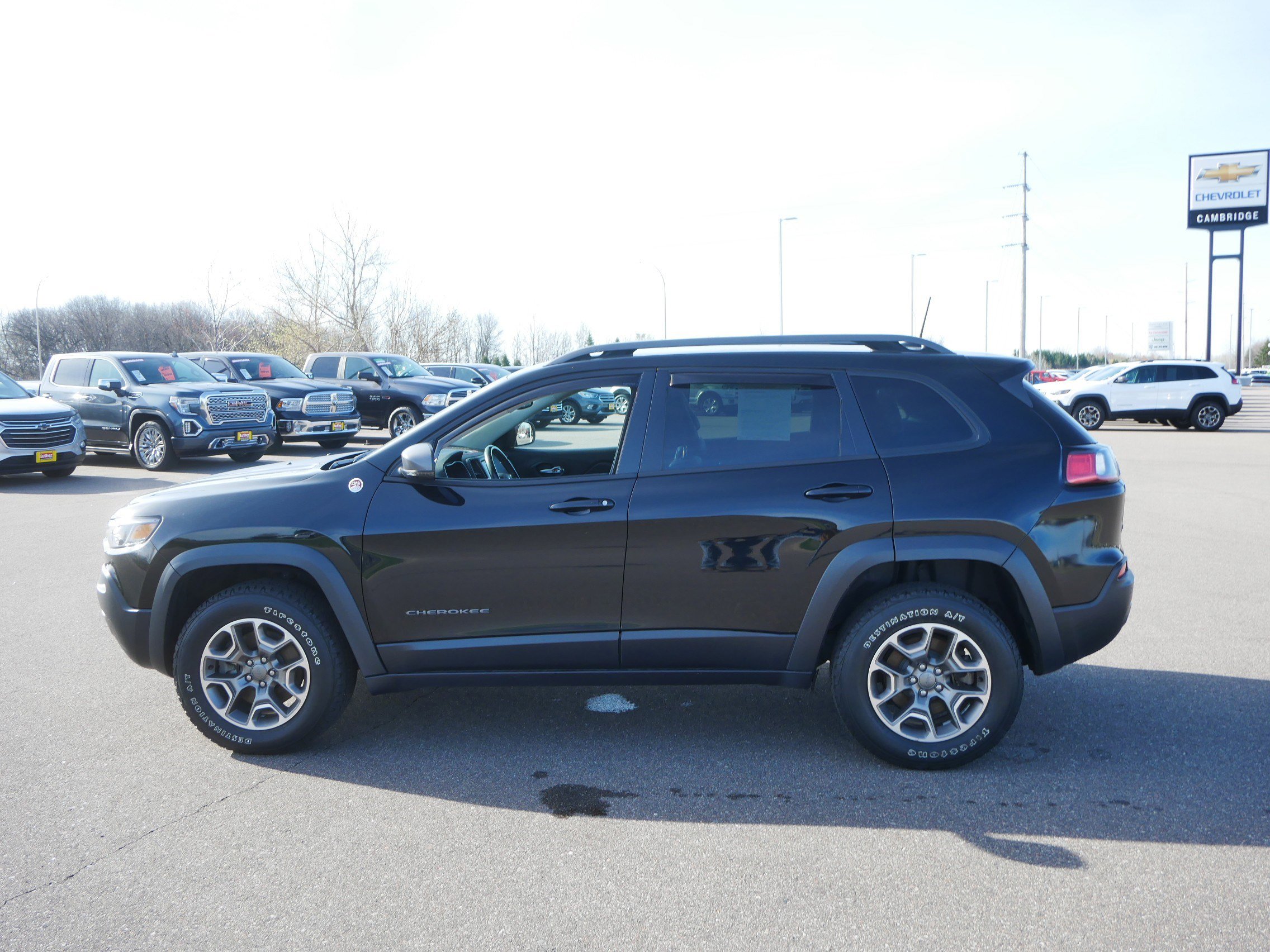 Used 2020 Jeep Cherokee Trailhawk w/ Cold Weather Group image 4