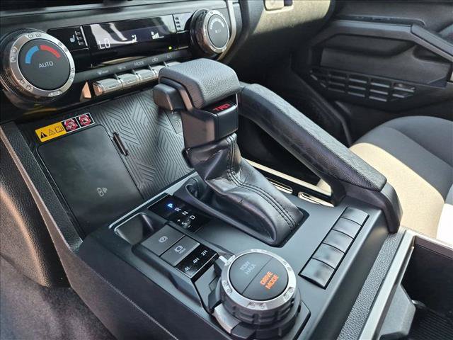 Used 2024 Toyota Tacoma TRD Sport w/ TRD Sport Upgrade Package AWD/4WD image 12
