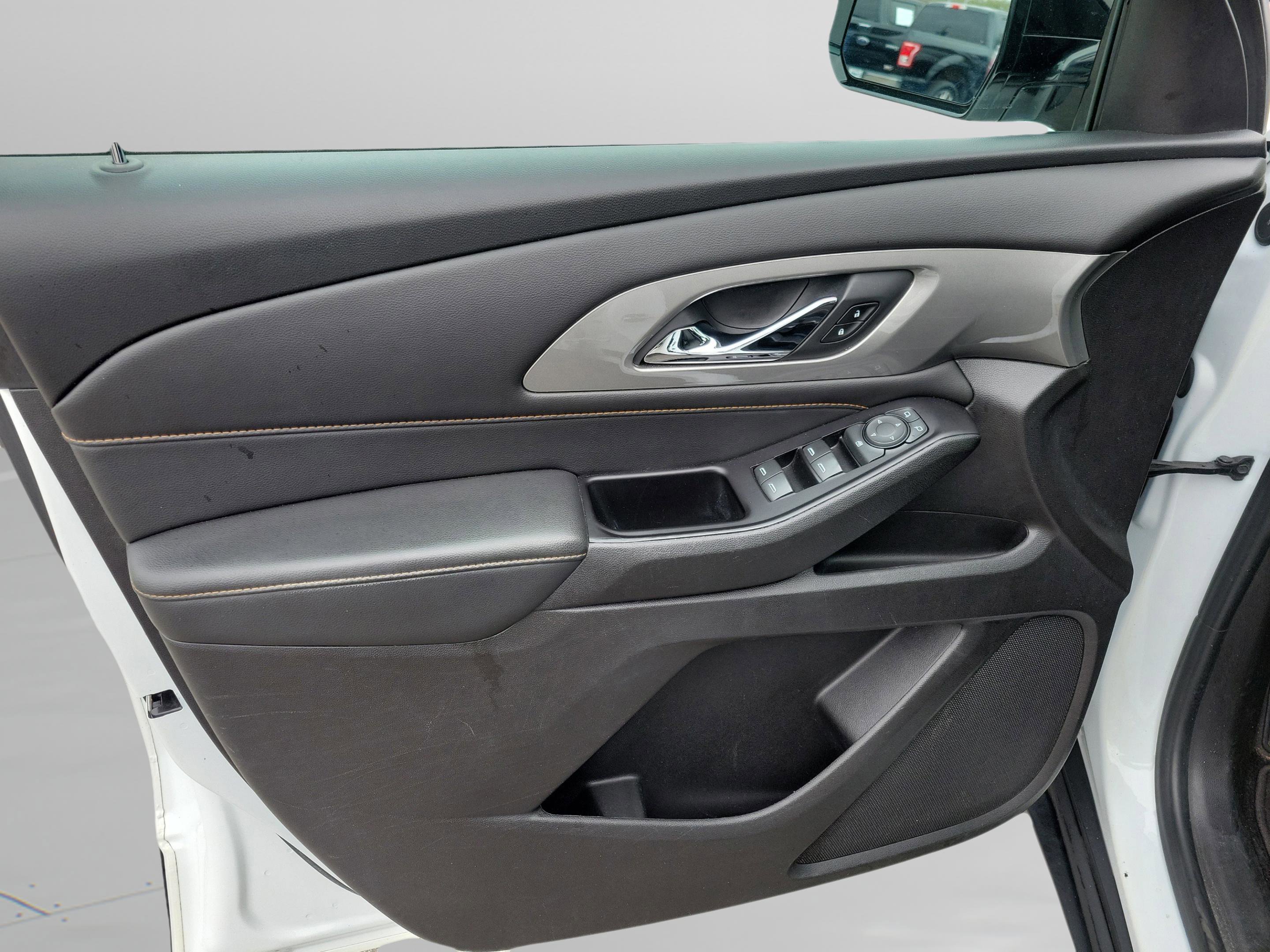 Used 2019 Chevrolet Traverse LS image 6